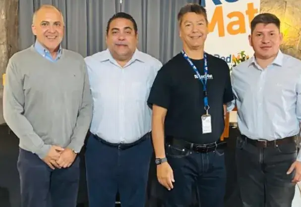 Equipo de Total Tools en la Tercera Feria de Negocios en Villarica